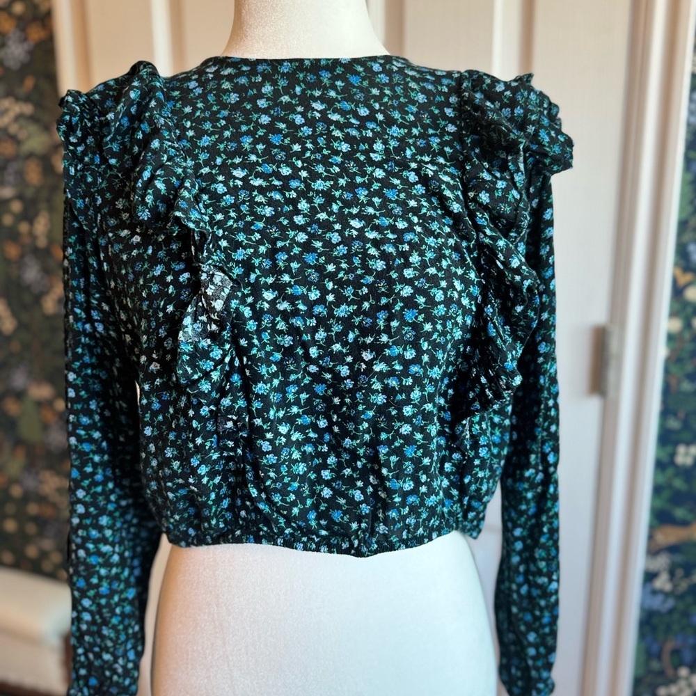 Wild Fable Black and Blue Floral Blouse​